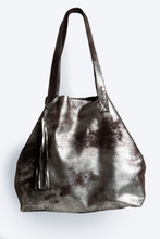 Load image into Gallery viewer, &lt;b&gt;Juliette&lt;/b&gt;&lt;br&gt; &lt;p&gt;&lt;font size=“3px”&gt;Metallic Brown Italian Leather Shopper&lt;/font&gt;&lt;/p&gt;
